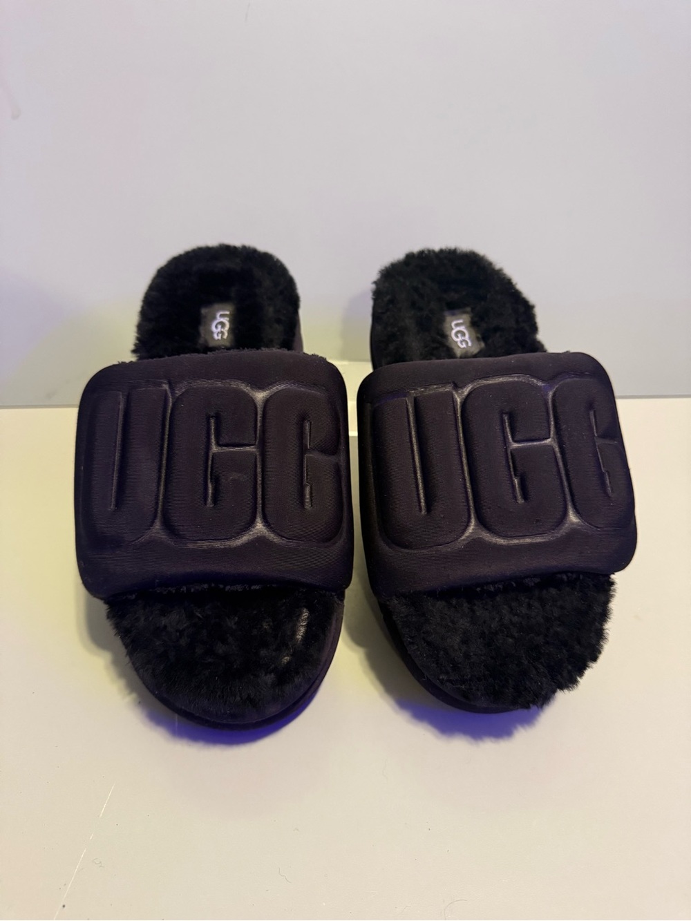 UGG Fluff Yeah Slide Slippers Black Shearling Logo Women’s Size 5 EU 36